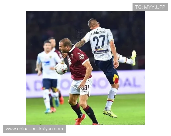 奥格斯堡中场拦截决定节奏：足球场上的战术之美